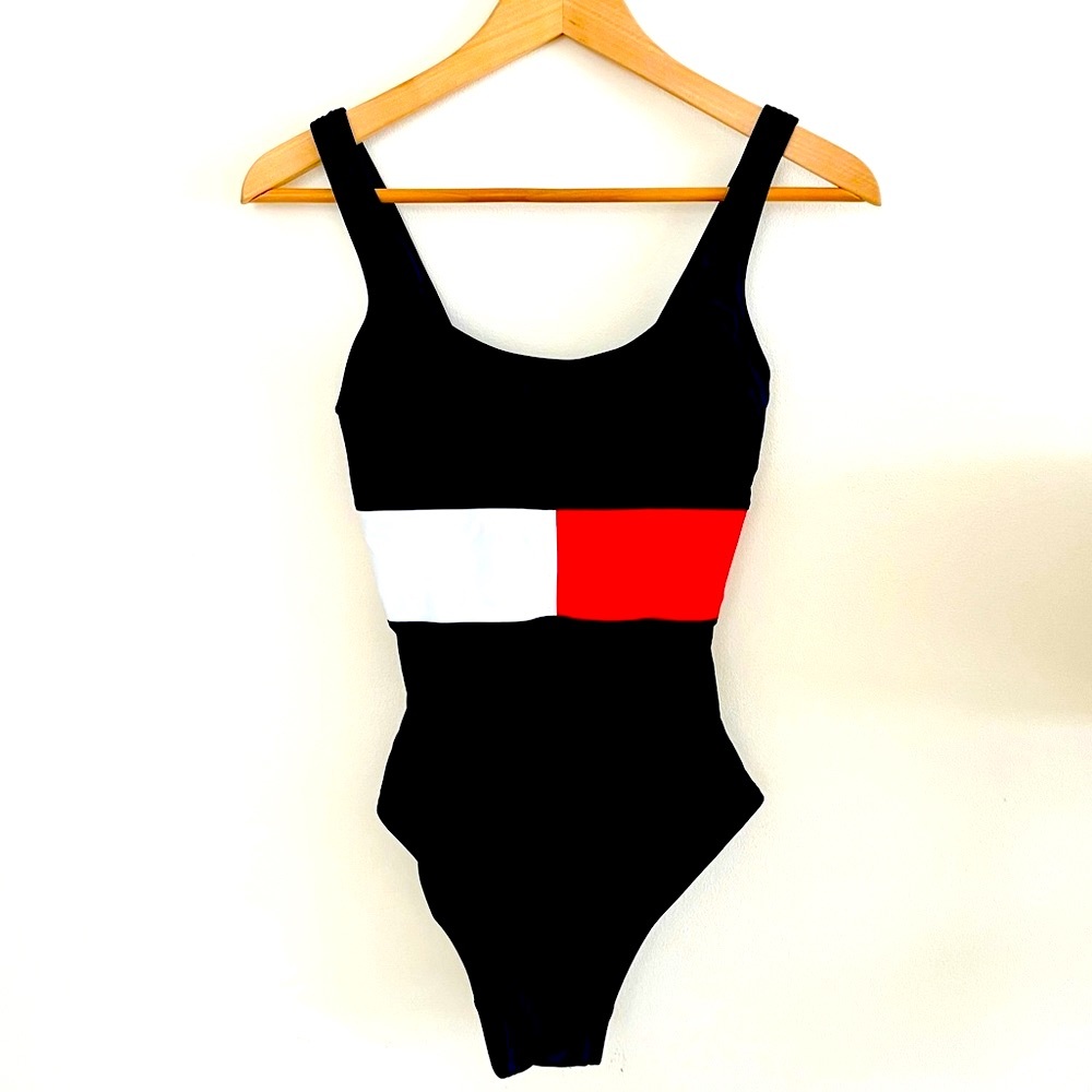 TOMMY HILFIGER Women's One Piece Swimsuit